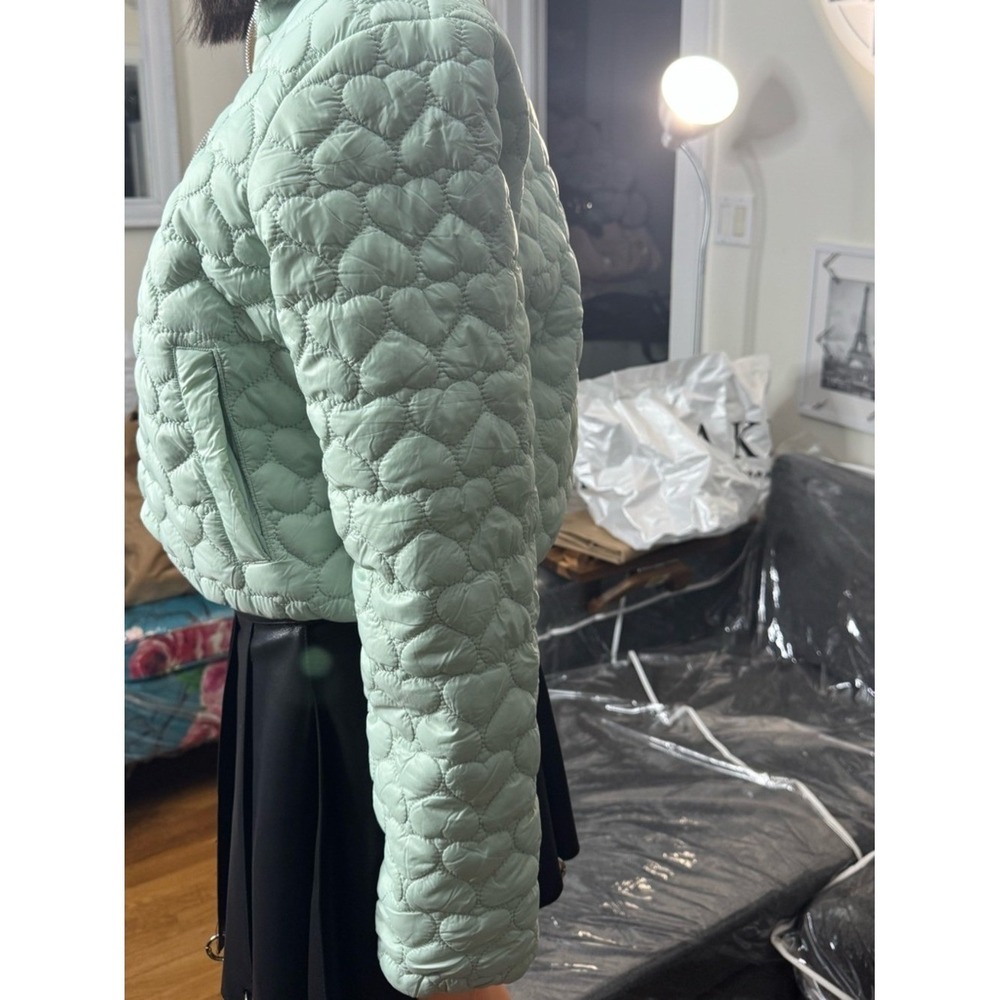 NWT Quilted Scallop-Pattern Puffer Jacket in Mint - Picture 4 of 5